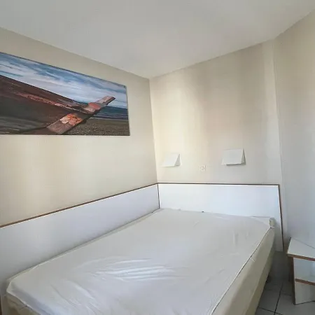 Cap Esterel 2 Pièces Avec Terrasse Vue Golf Et Parking - Fr-1-504-673 Appartement *