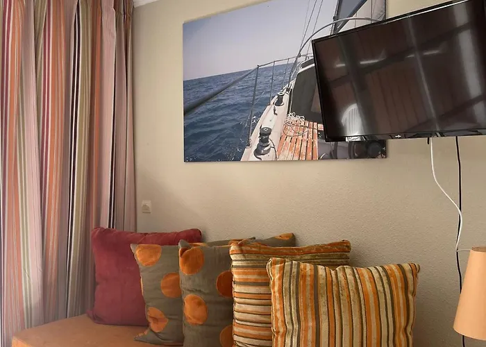 Cap Esterel 2 Pieces Avec Terrasse Vue Golf Et Parking - Fr-1-504-673 * Saint-Raphaël